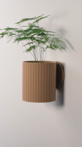 กระถางติดผนัง พิมพ์ 3 มิติ กระถางแขวน กระถางต้นไม้ กระถางแคคตัส กระถางซักคิวเลนท์ กระถางตกแต่งบ้าน ออฟฟิศ ระเบียง สวนแนวตั้ง ดีไซน์มินิมอล น้ำหนักเบา แข็งแรง วัสดุปลอดภัย ทนทาน พร้อมสกรู