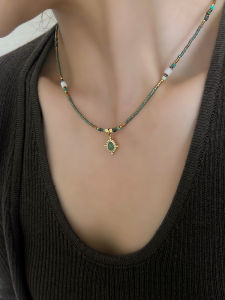 New Chinese Style Versatile Czech Rice Bead Necklace Womens Niche Design Sweater Chain High-End Feeling Green Agate Pendant Clavicle Chain
