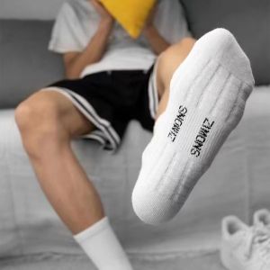 New In Black White Basketball Socks Men Sports Thickened Towel Bottom Breathable Sweat Mens Sokken Football Long Sox Ankle Socks