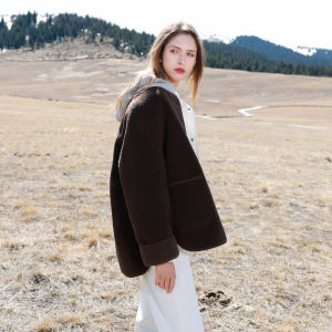 3COLOUR·S | Eco-friendly Faux Wool Blend Fur Jacket Women