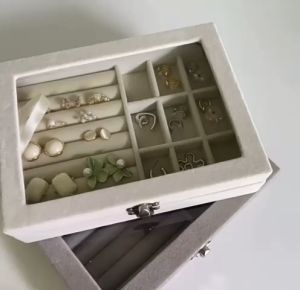 Jewellery Box Organizer Storage Display Tray | Kotak Barang Kemas Simpan Perhiasan | 收纳首饰盒9宫格海绵开窗透明饰品珠宝收纳包装盒精美绒布