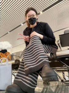 กางเกงลำลองผู้หญิงสีเทาถักลายทาง กางเกงนอนฤดูใบไม้ร่วง/ฤดูหนาว กางเกงขายาวลำลอง กางเกงขายาวผ้าขนหนู ขอบลูกไม้ ทรงหลวม ทรงหลวม