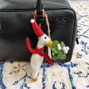 กระเป๋าถือแฟชั่นผ้าขนสัตว์ทำมือ Felt So Good แฮนด์เมด เครื่องประดับแฟชั่นสำหรับฤดูใบไม้ร่วง 2024 กระเป๋าถือแบบมีสายสะพายไหล่