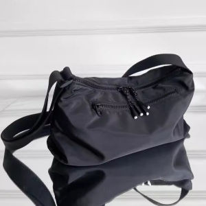 กระเป๋าสะพายข้างน้ำหนักเบาแบบลำลองสไตล์ญี่ปุ่นสีดำ กันน้ำ นิ่ม ผ้าไนลอน กระเป๋าสะพายข้างแฟชั่นสำหรับวัยรุ่น