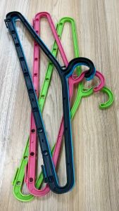 TOWEL HANGER OVERSIZE HANGER CLOTH HANGER NONSLIP LARGE CLOTH AND TOWEL HANGER / SAMPAYAN NG TOWEL