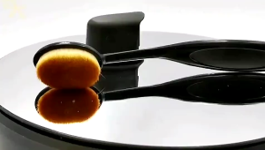 Berus Foundation No 4 Toothbrush Makeup Brush BB Brush Bendable Berus Mekap 牙刷型粉底刷 Black