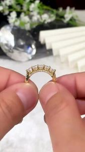 Huitan Luxury Rings Women Wedding Party Accessories Inlaid Dazzling Crystal CZ Stone Simple Stylish Female Jewelry Drop Shipping