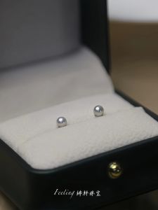 Natural Sea Water Pearl Stud Earrings Luxury Pure Silver Men Women Fashion Jewelry round Light Bulb Design Ear Cuff