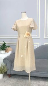 Đầm Trung Niên thiết kế gắn hoa 3D chất cao cấp chất liệu tơ mịn nền vải co giãn tốt thấm hút mồ hôi DD4L0210 Thời trang Thiều Hoa