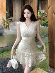 GUZILIAN | Pure Desire Fashionable V-neck Lace Sleeveless Fish-tail Dress Womens Summer New Hooked Flower Embroidery High-end Feeling