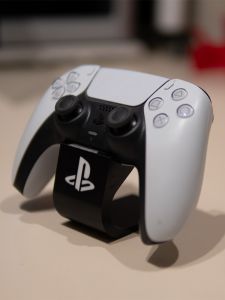 PlayStation5 PS5 Controller Stand ขาตั้งจับจีบทำมือ ขาตั้งจับจีบสำหรับจัดวางเครื่องเล่นเกมส์บนโต๊ะ ชิ้นส่วนเสริมสำหรับเครื่องเล่นเกมส์ PS5
