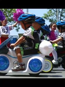 Kids Ride-On Motorcycle Battery Powered Dirt Bikes for Kids w/Training Wheels Headlight and Music Foot Pedal Battery Powered Dirt Bike for Boys and Girls