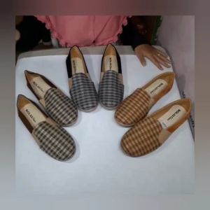 AURORA STORE - SEPATU WANITA SLIP ON BLASTER WAKA BAHAN RAJUT KOTAK S 03  SEPATU KERJA CANTIK LENTUR MURMER BISA COD