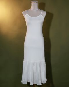 Váy Xếp Ly Modal Dáng Ôm Vừa Vặn Dài Vừa Phải Có Dây Đeo Cổ Trễ Đa Năng Cho Mùa Hè 2025 Váy Lót Trong Suốt Váy Xếp Ly