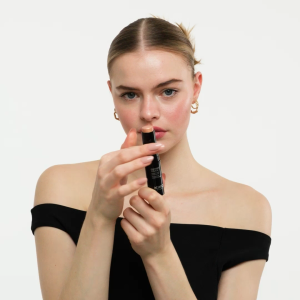 KIKO Milano Radiant Touch Creamy Stick Highlighter