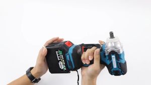 Makino แบตเตอรี่ แบตเตอรี่ลิเธียมความจุสูง แบตเตอรี่สว่านไร้สาย แบตเตอรี่ลิเธียมไอออน Makita 24000mah เหมาะสำหรับเลื่อยไฟฟ้า สว่านไฟฟ้า เครื่องขัดไฟฟ้า เครื่องตัดหญ้าไฟฟ้า บล็อกไฟฟ้า เลื่อยตัดไม้ไฟฟ้า