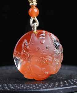 Natural red rabbit fur nine-tailed fox crystal pendant red and prosperous 🌹 Exquisite craftsmanship 🙏 Ultimate luxury attracts love and promotes marriage 🌸 The color is very bright ⚡ The actual color is even more beautiful