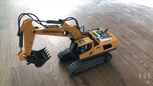 [จัดส่งที่รวดเร็ว]รถของเล่นเด็ก รถแม็คโครบังคับ 1:24 RC Excavator รถขุดบังคับ รถตักดินของเล่นบังคับ ของเล่นเด็ก