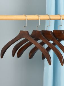 ZhenMei Solid Wood Seamless Clothes Hanger for Men And Women Wide Shoulder Suit Hanger No Balling Retro Chinese Wedding Style