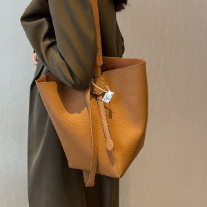 Fashionable Large Capacity Bucket Bag Womens Spring Summer New Style Single Shoulder Bag Versatile Commuting Trendy Bag