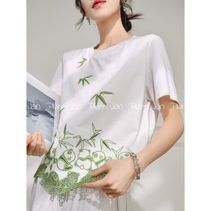 PlumJan | Áo Thun Ngắn Tay Trắng Đính Hoa Văn Thời Trang