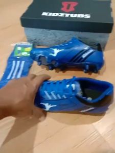 Paket Komplit Sepatu Bola Anak Usia 6-10 Tahun KIDZTUBS