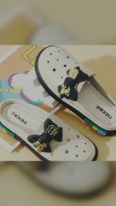 Sandal Selop Sepatu Anak Wanita Karet Jelly Import yang terbaru