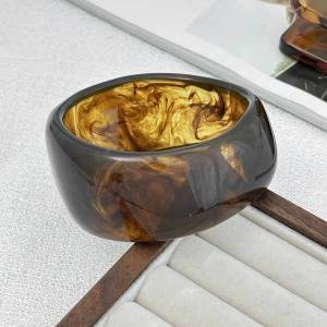 Ingemark 3 รูปแบบชาติพันธุ์สีน้ําตาลเรซิ่นอะคริลิคกําไลข้อมือผู้หญิงใหม่ Vintage ไม่สม่ําเสมอเรขาคณิตกว้างสร้อยข้อมือ Charm เครื่องประดับ