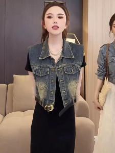 Retro Hong Kong Style Womens Denim Vest Summer 2025 Sleeveless Gradient Wash Casual Slim Fit Polo Collar Single Button