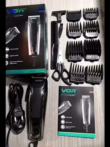 VGR V-120 Hair Trimmers. Mesin Gunting Rambut Profesional Dengan 8 Saiz Pemangkin & Penjagaan Mudah Pengisian 2 Meter Tanpa Mengganggu Penggunaan