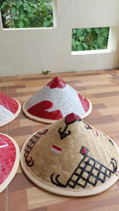 Topi caping petani lukis / caping karnaval HUT RI
