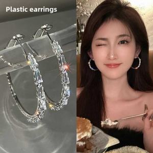 Sweet Cool Girl Exaggerated Zircon round Earrings Anti-allergy New Hole Fashion Jewelry Ear Studs Korean Style Alloy Gemstone