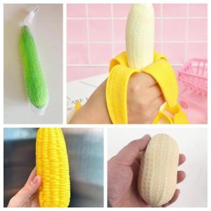 ของเล่นคลายความดันที่สร้างสรรค์จำลองกล้วยปอกเปลือก ยืดและบีบ สนุกสนาน คลายความดัน เด้งกลับช้า ของเล่นขนาดเล็ก