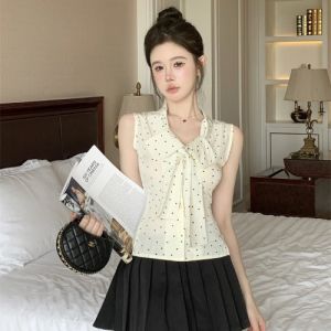 GUZILIAN | เสื้อเชิ้ตแขนกุดลายจุดสไตล์ฝรั่งเศสสำหรับผู้หญิงในช่วงฤดูร้อน ดีไซน์โบว์ผีเสื้อหวานๆ ทรงสลิมฟิต เสื้อเชิ้ตทรงสลิมฟิต