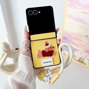 Cute Cartoon Dog Wrist Strap Leather Phone Case for Samsung Galaxy Z Flip 8 7 6 5 4 3 Flip7 FE Flip6 Shockproof Protective Cover