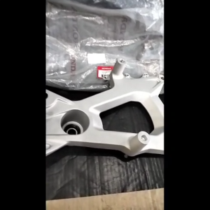 ORIMOTO-SWINGARM LENGAN AYUN ADV 160 HONDA 52100-K0W-AA0 ORIGINAL