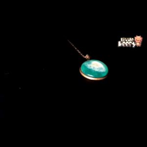 The Arabian Moonlight Glowing Accessory | Charge with light | Glows in the dark | Gift Idea