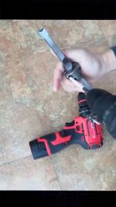 ADAPTOR DAN 4 PCS MATA BOR PALET SET LENGKAP\\n\\n Apa Itu Paket Set Adaptor & 4 PCS Mata Bor Lengkap?\\n\\nPaket Set Adaptor & 4 PCS Mata Bor Lengkap adalah perangkat alat bor yang dirancang khusus untuk memudahkan pekerjaan kayu. Paket ini terdiri dari adaptor bor untuk berbagai ukuran dan empat mata bor yang dapat digunakan untuk berbagai jenis pekerjaan kayu.\\n\\n Keunggulan Paket Set Adaptor & 4 PCS Mata Bor Lengkap\\n\\nDengan menggunakan Paket Set Adaptor & 4 PCS Mata Bor Lengkap, Anda dapat memaksimalkan efisiensi waktu dalam pekerjaan kayu dan memiliki fleksibilitas penggunaan alat bor untuk berbagai jenis pekerjaan kayu.\\n\\n Efisiensi Waktu Dalam Pekerjaan Kayu\\n\\nPaket ini dirancang untuk memudahkan pengguna dalam melakukan pekerjaan kayu dengan cepat dan efisien. Adaptor bor untuk berbagai ukuran memungkinkan pengguna untuk mengubah ukuran mata bor sesuai kebutuhan, sehingga tidak perlu mengganti mata bor setiap kali melakukan pekerjaan dengan ukuran yang berbeda.\\n\\n Fleksibilitas Penggunaan Alat Bor Untuk Pekerjaan Kayu\\n\\nPaket ini juga dirancang untuk memberikan fleksibilitas penggunaan alat bor untuk berbagai jenis pekerjaan kayu. Mata bor 4 PCS dapat digunakan untuk berbagai jenis pekerjaan kayu seperti membuat lubang, membuat lubang dalam, dan membuat lubang melingkar.\\n\\n Cara Menggunakan Paket Set Adaptor & 4 PCS Mata Bor Lengkap\\n\\nBerikut adalah langkah-langkah cara menggunakan Paket Set Adaptor & 4 PCS Mata Bor Lengkap:\\n\\n Cara Menggunakan Adaptor Bor Untuk Berbagai Ukuran\\n\\n1. Pilih ukuran mata bor yang sesuai dengan pekerjaan yang akan dilakukan.\\n2. Pasang mata bor pada adaptor bor dengan cara memasukkan mata bor ke dalam lubang adaptor bor dan menarik tuas adaptor bor.\\n3. Pastikan mata bor sudah terpasang dengan baik sebelum melakukan pekerjaan.\\n\\n Cara Menggunakan Mata Bor 4 PCS\\n\\n1. Pilih mata bor yang sesuai dengan pekerjaan yang akan dilakukan.\\n2. Pasang mata bor pada adaptor bor seperti langkah di atas.\\n3. Lakukan pekerjaan sesuai dengan kebutuhan.\\n\\n Kesimpulan\\n\\nPaket Set Adaptor & 4 PCS Mata Bor Lengkap adalah perangkat alat bor yang dirancang khusus untuk memudahkan pekerjaan kayu. Dengan menggunakan paket ini, pengguna dapat memaksimalkan efisiensi waktu dalam pekerjaan kayu dan memiliki fleksibilitas penggunaan alat bor untuk berbagai jenis pekerjaan kayu.\\n\\n Manfaat Menggunakan Paket Set Adaptor & 4 PCS Mata Bor Lengkap\\n\\nMenggunakan Paket Set Adaptor & 4 PCS Mata Bor Lengkap memiliki banyak manfaat, antara lain:\\n\\n- Efisiensi waktu dalam pekerjaan kayu\\n- Fleksibilitas penggunaan alat bor untuk berbagai jenis pekerjaan kayu\\n- Memudahkan pengguna dalam melakukan pekerjaan kayu dengan cepat dan efisien\n}