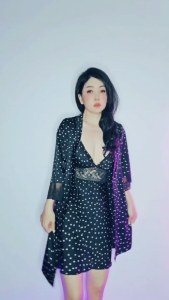 Áo choàng ngủ lụa latin WANNABE KIS90 kimono cao cấp chiếc áo choàng quyền lực ẩn chứa nét gợi cảm tiềm ẩn bên trong áo