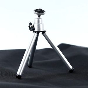 [Jakarta mengirimkan COD] Desktop self-timer mini tripod kecil tripod portabel universal ponsel dua bagian tripod perak