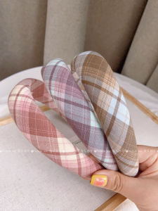 หมวกคล้องผมลายสก็อตสไตล์ย้อนยุค ขอบกว้าง สำหรับผู้หญิง หมวกคล้องผมแบบสวมใส่กลางแจ้ง หมวกทรงหัวสูง สไตล์นักเรียน หมวกคล้องผมแฟชั่น