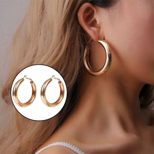 Thaya 50มม. วงกลมขนาดใหญ่รอบ Hoop ต่างหูสำหรับผู้หญิง Silver Gold สีผิดปกติต่างหูแนวโน้ม Christmas Party งานแต่งงานเครื่องประดับ