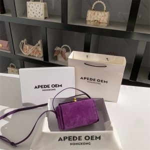 Apede OEM Niche Style Suede Brazilian Berry Purple Box Bag Female 2024 New Arrival Trendy Fancy Small Square Bag