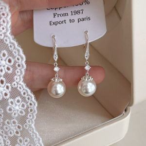 Pianist | Hypoallergenic Fashion Pearl Earrings Silver Studs