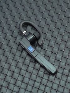 เอียร์บัดไร้สายชูมะพร้อมสำหรับการตัดเสียงหูฟังแบบมองไม่เห็นการตัดเสียงรบกวนหูฟังที่มาพร้อมไมโครโฟนสำหรับรถรถบรรทุกขับรถ