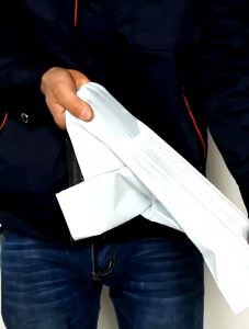 17x30cm 20x30cm Small Size Courier Bag Flyer Premium Grade White Matt Gloss Grey Packaging Seal CB05A