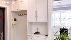 Tay nắm tủ bằng hợp kim nhôm màu đen tối giản hiện đại tay nắm ngăn kéo màu vàng tay nắm cửa tủ quần áo dài kéo dài