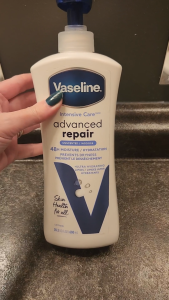 Vaseline Intensive Care Advanced Repair Unscented Lotion 600ml Ultra-Hydrating with Lipids for Extremely Dry Skin Body Lotion Nourishing Moisture Lotion