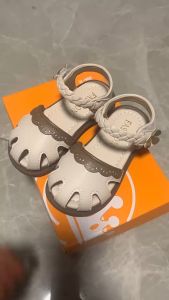 Dép Sandal Cho Bé Gái Rọ Mũi Phong Chống Vấp Cách Tiểu Thư Đáng Yêu Đế Chông Trơn (001)