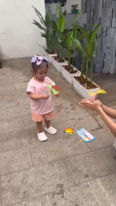 Đồ Chơi Chong Chóng Antona - Chong Chóng Bay Nhựa Nguyên Sinh Màu Sắc Cầu Vồng Cho Bé Vận Động Bebi123shop